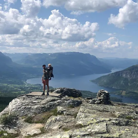 Experience Jotunheimen From Vevstogo - Sauna With A View And Eco Living In An Old School Building Apartment