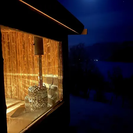 Apartamento Experience Jotunheimen From Vevstogo - Sauna With A View And Eco Living In An Old School Building *