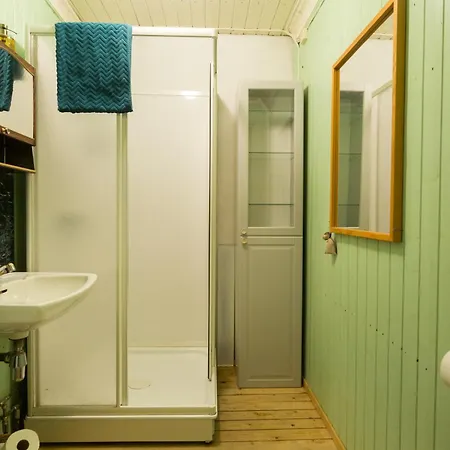 Apartment Experience Jotunheimen From Vevstogo - Sauna With A View And Eco Living In An Old School Building *