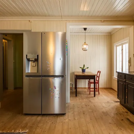Experience Jotunheimen From Vevstogo - Sauna With A View And Eco Living In An Old School Building