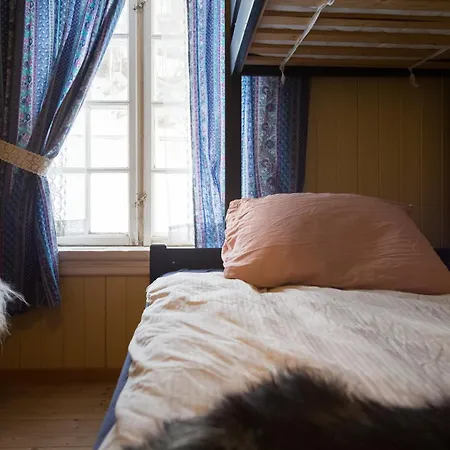Experience Jotunheimen From Vevstogo - Sauna With A View And Eco Living In An Old School Building
