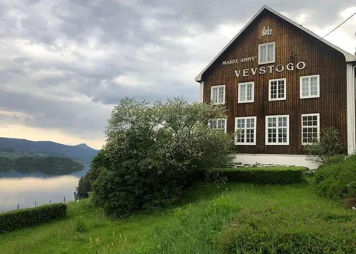 Appartamento Experience Jotunheimen From Vevstogo - Sauna With A View And Eco Living In An Old School Building Vestre Slidre