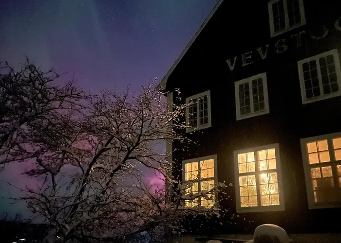 Experience Jotunheimen From Vevstogo - Sauna With A View And Eco Living In An Old School Building Daire