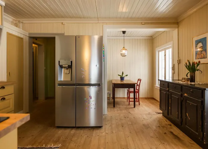 Experience Jotunheimen From Vevstogo - Sauna With A View And Eco Living In An Old School Building