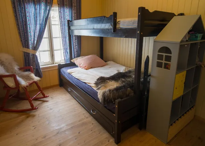 Experience Jotunheimen From Vevstogo - Sauna With A View And Eco Living In An Old School Building Daire